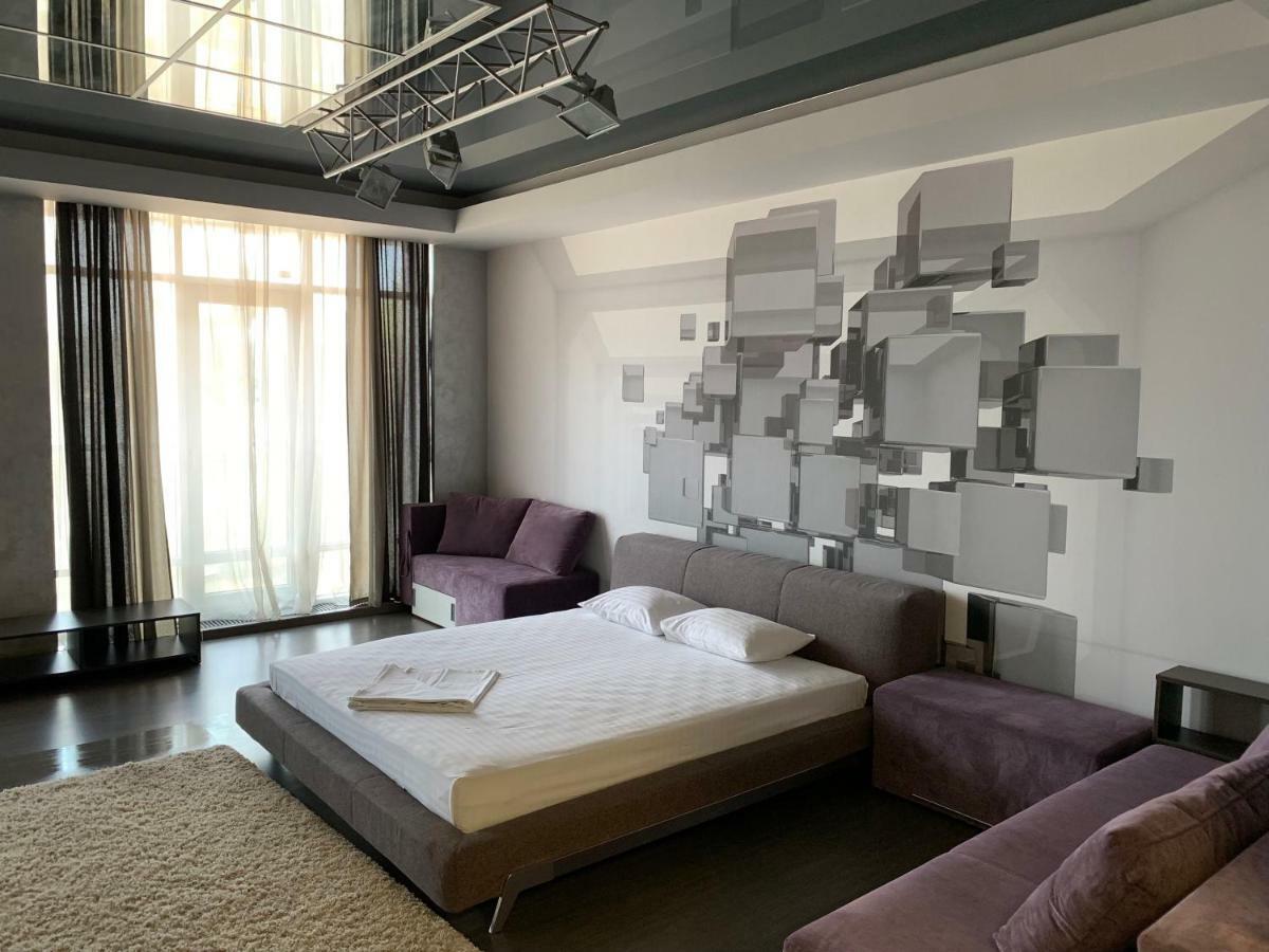 Apartments Raisy Okipnoi Kiev Ngoại thất bức ảnh